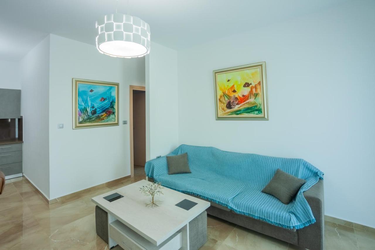 Kavousanos Apartments Istro Luaran gambar